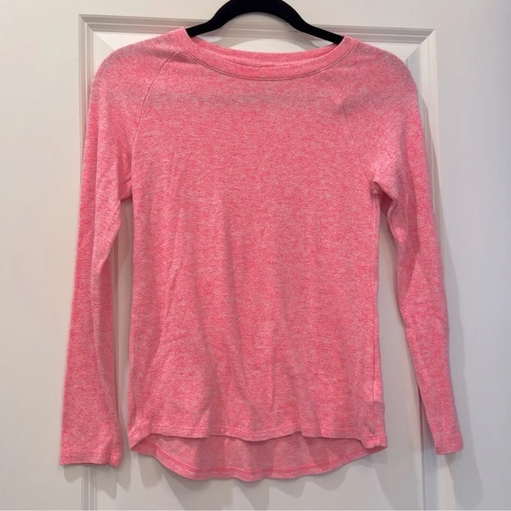 GAP hot pink
